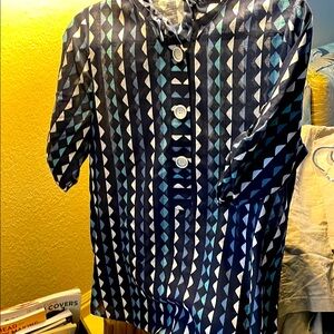 Terra-SF Apparel Women Top with White big buttons and button up sleeves size M